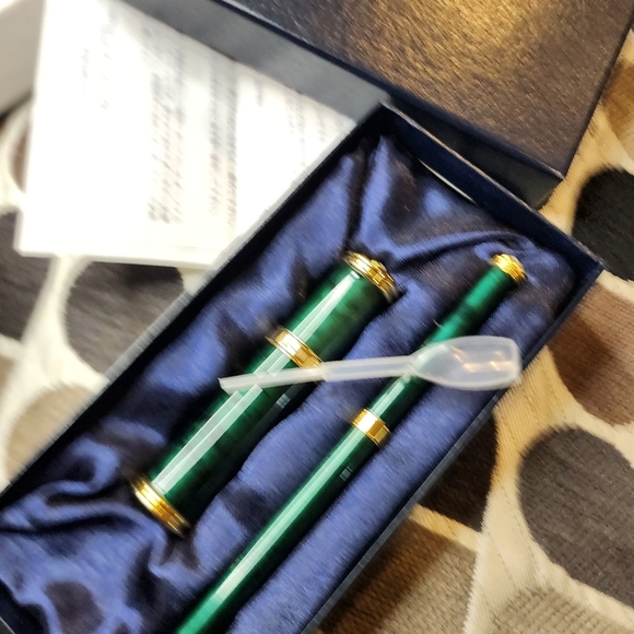 MIKIMOTO International Perfume refillable/ Lip Brush with pearls Vintage not use - Picture 5 of 10